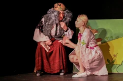 Pohádka tak trochu na hlavu