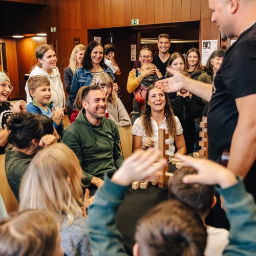 Mezi řádky 2026